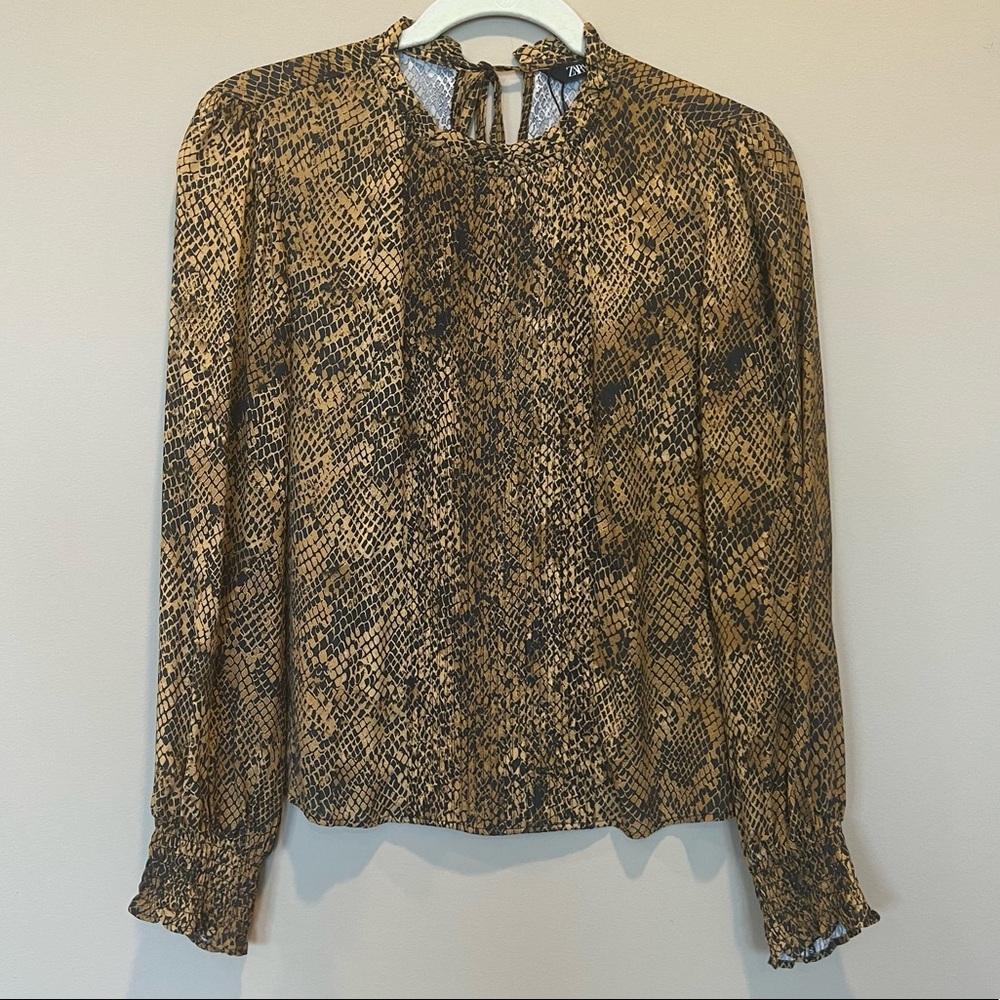 Zara Snakeskin Top ~ Size Small